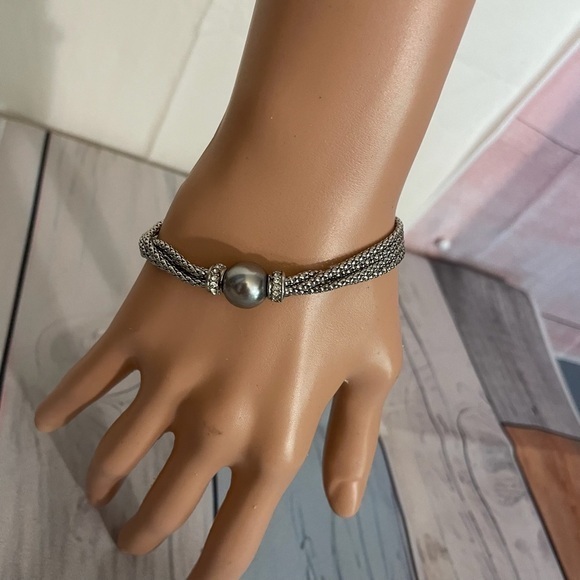 Premier Designs Silver Plated Robe Bracelet - Picture 1 of 3